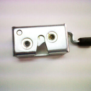 Cerradura puerta lado izquierdo cabina 3548289m91 Tractores Landini